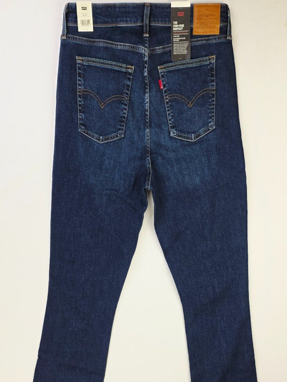 Levi's Premium 725 High Rise Bootcut Size 33X34 Womens Blue Denim Logo Jeans NWT
